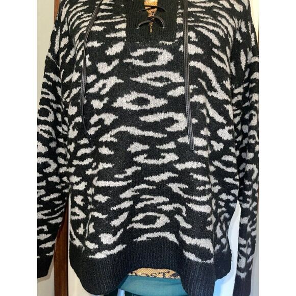 Rock Republic Hooded V-Neck Animal Leopard Print Sweater Size XL - Picture 5 of 15
